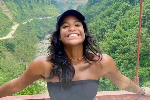 Lei brasileira não prevê translado de brasileira morta em vulcão na Indonésia